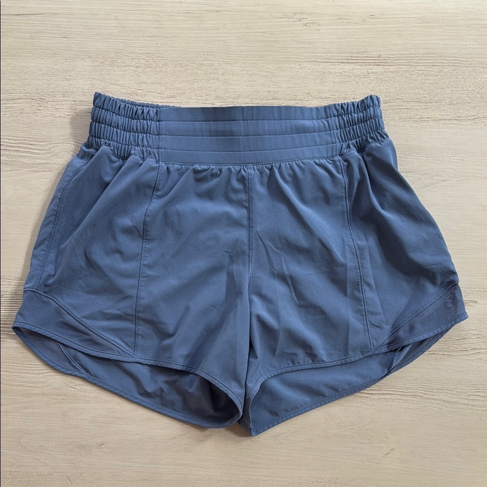 Lululemon Athletica Hotty Hot High rise 4” Shorts